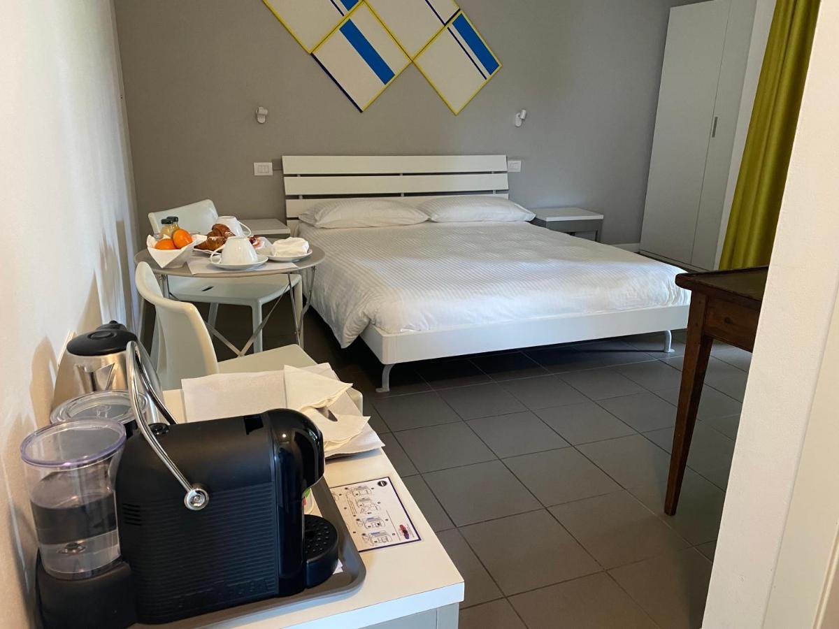 B&B Warmup Grosseto - Parcheggio Incluso Nella Corte Interna Kültér fotó